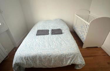 Le Toit des Volcans - 8 couchages - Terrasse privée et Wifi - Foto 5