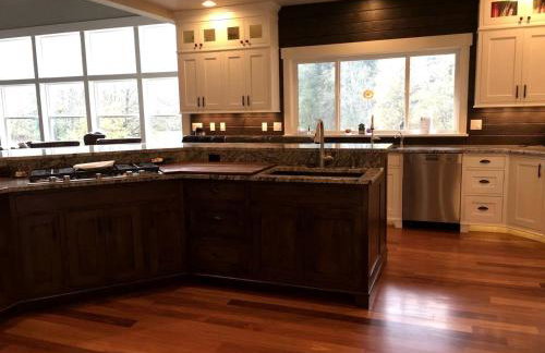 Riverfront Romantic Getaway Rental near Mount Pilchuck in Granite Falls, Washington - Foto 3