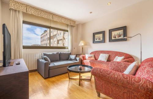 Central, Spacious Parking - Foto 1