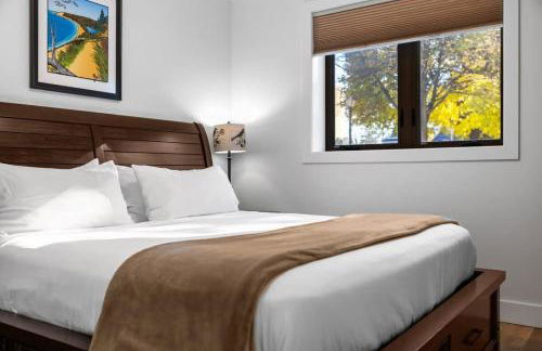 Capri Unit 001 in the Heart of Downtown TC - Foto 12