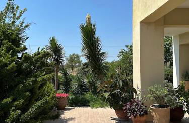 Comfortable Home - Photo 13