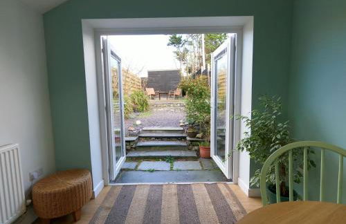 Relaxing Coastal Retreat for 2 Hot Tub Log Fire - Foto 6