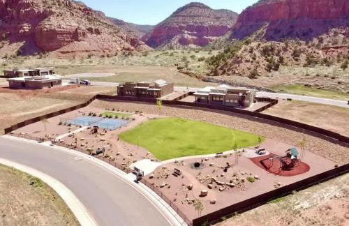 Luxury 3BR in Upscale Neighborhood Pet Friendly - Foto 53