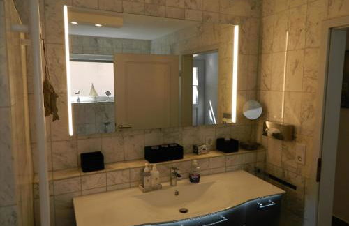 Helle Komfortwohnung - Foto 16