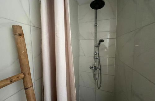 Le Cocon - studio Centre ville tout équipé - Foto 11