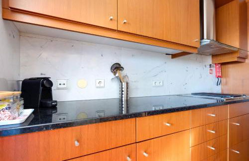 Skyview 2BR with Balcony and Garage - Foto 8