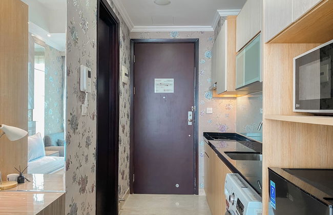 Good Deal And Scenic Studio At Menteng Park Apartment - Photo 13