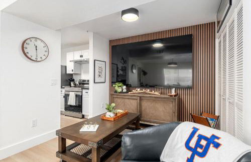 Modern & Stylish Condo Near UF, Shands & VA - Foto 9