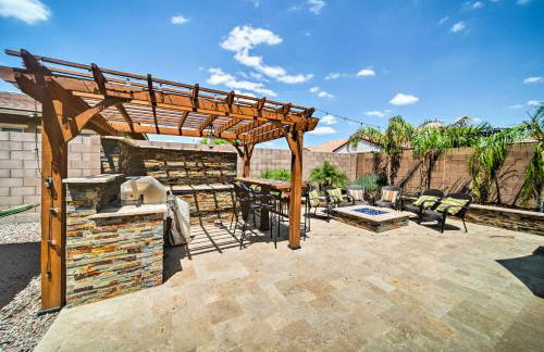 Hot Tub and Putting Green Home in Surprise - Foto 22