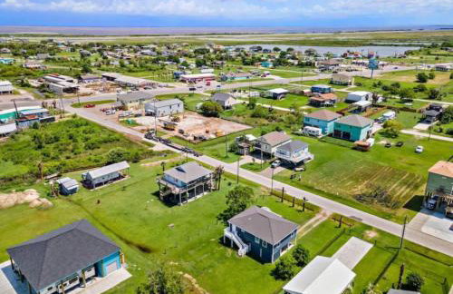 Cozy and charming getaway with deck, close to beach - Foto 37