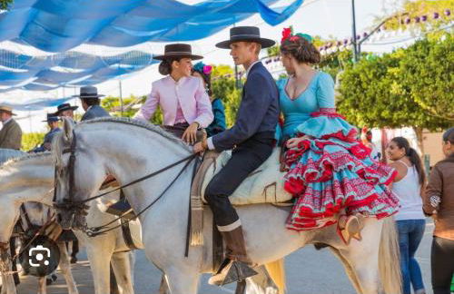 Penthouse with Private Roof terrace and jacuzzi - Photo 13