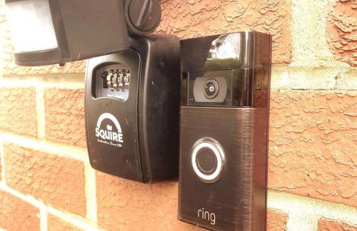 Charming Entire 2-Bedroom House in Milton Keynes - Photo 38