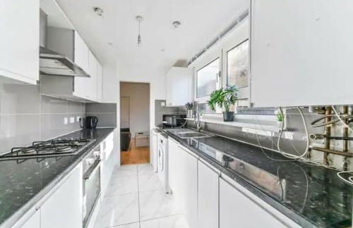 Amazing 4 bed house in Kingston - Foto 5