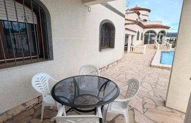 Amarella Costa Dorada - Villa mediterránea con piscina ideal para grupos y familias - Foto 69