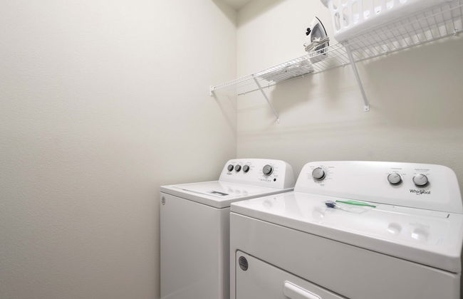 Relax in Style Pool, Resort Amenities, Near Disney - Foto 45