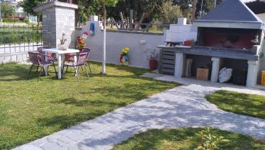 Stefanie's Rooms - Photo 5, Garden