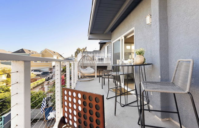 Mission Point 2 by Avantstay Mission Beach Home w/ Large Balcony Steps to Beach! - Photo 3