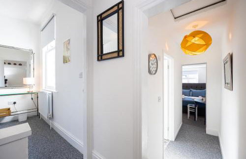 Earp House - Air Host & Stay - Sleeps 7 - Foto 42