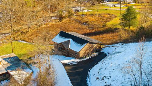 Swimming in the Smokies by American Patriot Getaways - Foto 4