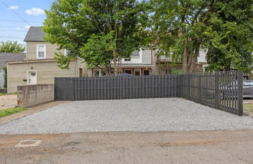 Cozy & Updated Unit in the Heart of the Highlands - Foto 63