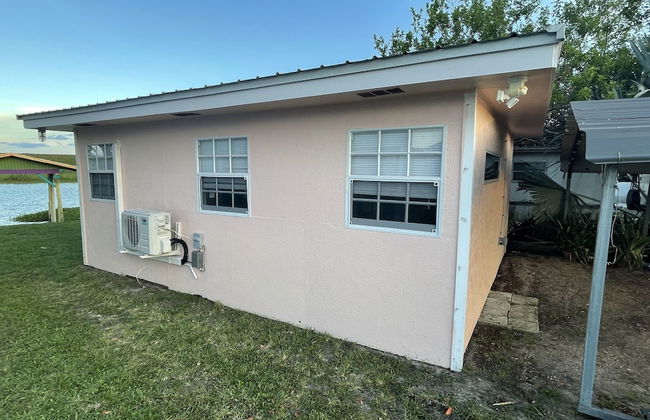 Rim Canal 'yellow House' With Canal Views & Boat Dock 1 Bedroom Cottage by RedAwning - Foto 17