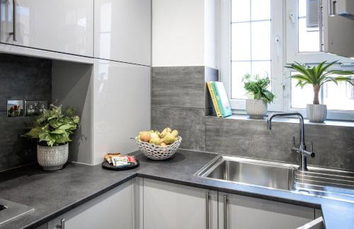 Cosy 4-Bedroom Apartment next to Borough - Foto 52