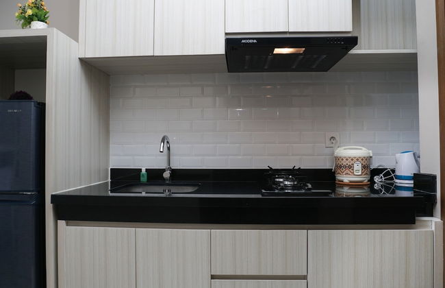 Comfy Studio Ciputra International Apartment - Photo 11