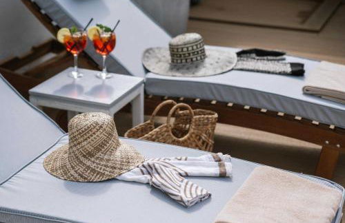 Sea View Luxury Villa White in Blue - Photo 8