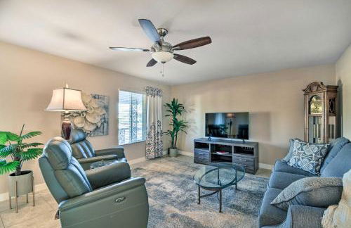 Patio and Pool Access! Peaceful Home in Sun City - Foto 1