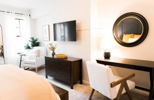 Cozy Cottage Downtown - Walk to OTR & Stadiums - Foto 7