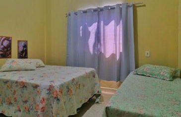 We offer a crib, bed and bath linens - Foto 7