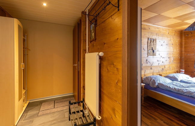 Welcoming Holiday Home in Saas Grund With Garden - Foto 9