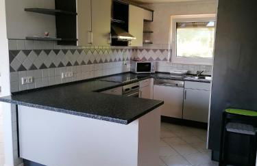 Ferienhaus Stein, TOP Monteurwohnung, sehr groß, 4 Einzelzimmer, Doppelzimmer, Übernachtung bis zu 8 Personen möglich - Foto 11