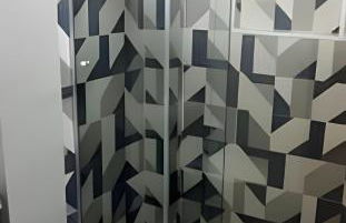 Belo Apto no Gonzaga - uma quadra da praia - Foto 13