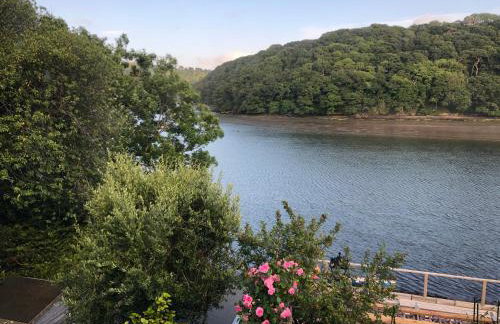 Beautiful 1-bed Riversi Cottage Located in Malpas - Photo 16