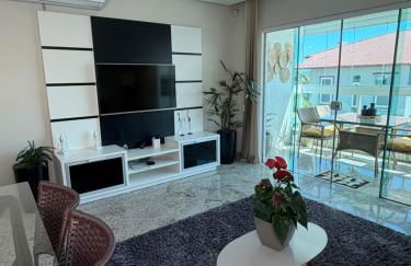 4 ILHAS, 2 SUITES, 2 GARAGENS - Photo 11