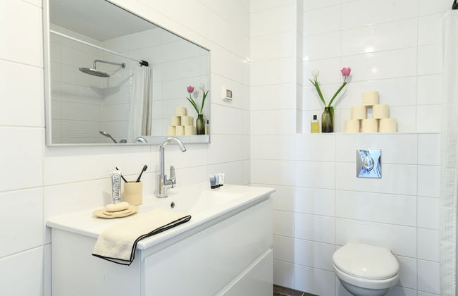 Opulent Ease 2BR Apt in Midtown - Foto 25