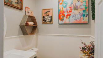 Beautiful Updated Home with Pool - Foto 4