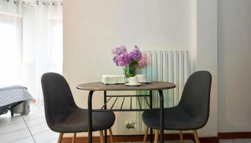 -LUMINOSA 5 STARS WITH BALCONY- Wifi Netflix 15 minutes from Duomo - Foto 3