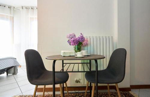 -LUMINOSA 5 STARS WITH BALCONY- Wifi Netflix 15 minutes from Duomo - Foto 3