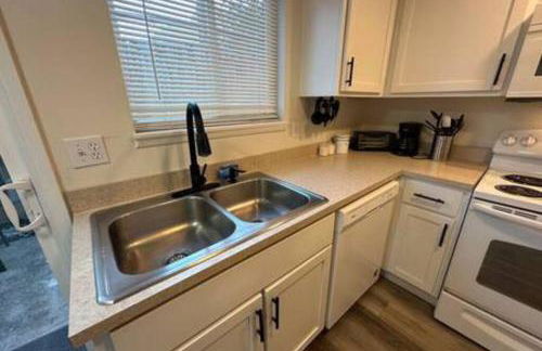 Downstairs UO, Autzen, Amazon Pk - Foto 8