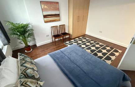 3 Bedroom in a great location - Photo 7