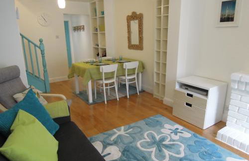 Pretty Victorian Cottage - Photo 6