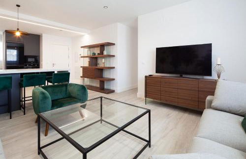 Espectacular piso en Nervión - Foto 5