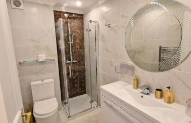 Stylish & Cosy Hyde Park Home by Tube Metro Stations with Elevator - Lift - Foto 6