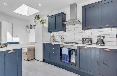 Modern 3BR Home in 9 Anson Rd Near Sandwell Hospital with Garden and Free Parking - Foto 22