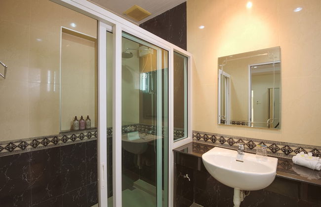 June Pool Villa - Photo 40