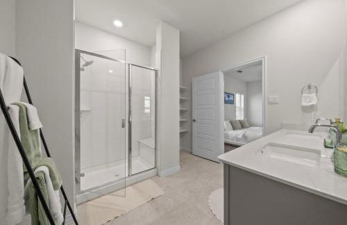 Luxurious 4-Bed Home with Pool Table & Nearby Pool - Foto 23