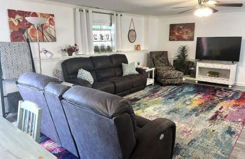 Private Lower Level Suite in Home-Sep Entrance! - Foto 11