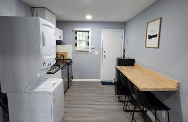 2 King Beds Near Airport - The Silver Hideaway - Foto 8